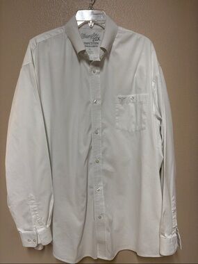 Wrangler Men's White Long-Sleeve Dress Shirt